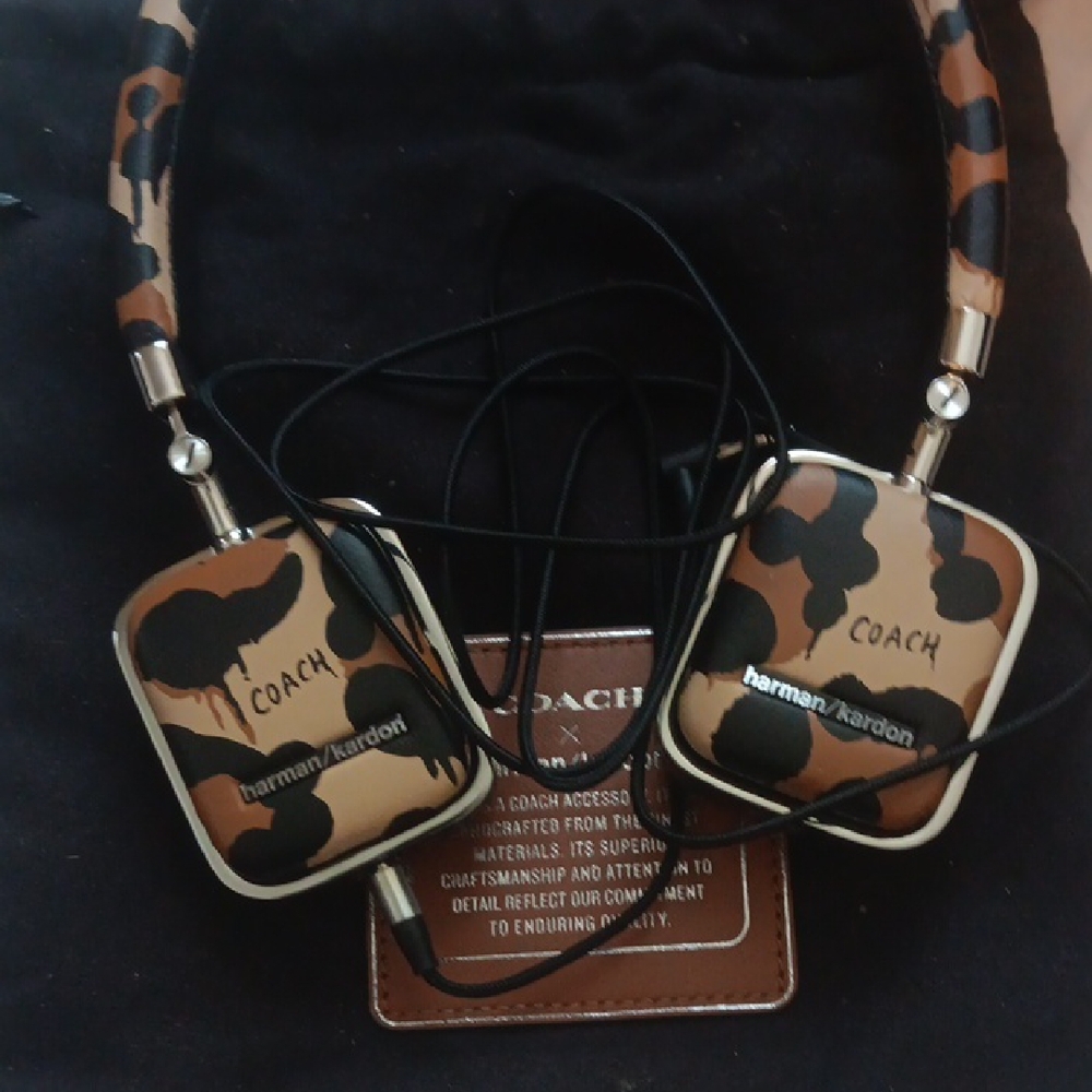 COPY - Coach Headphones